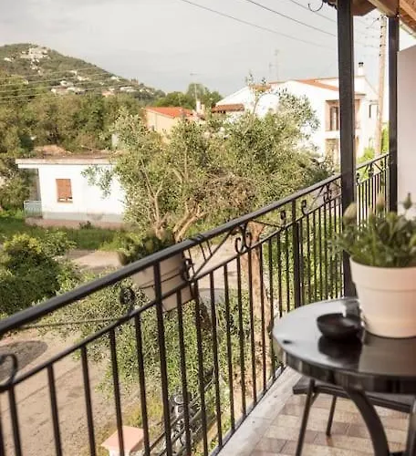 Lydia's House * إيبسوس