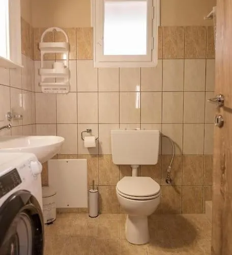 Lydia's House * إيبسوس