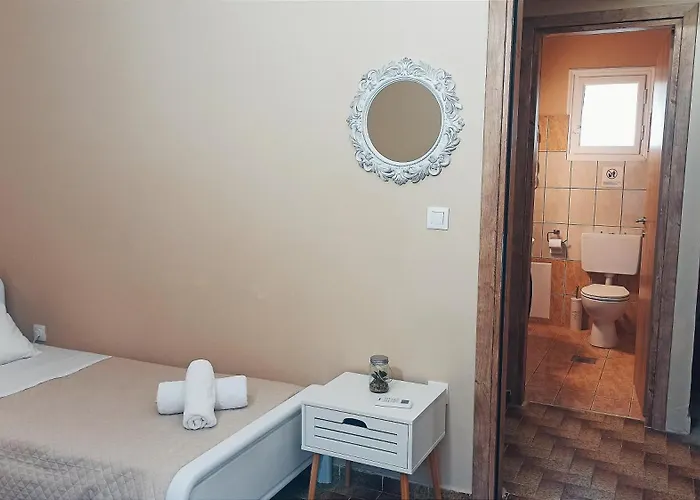 Lydia's House إيبسوس