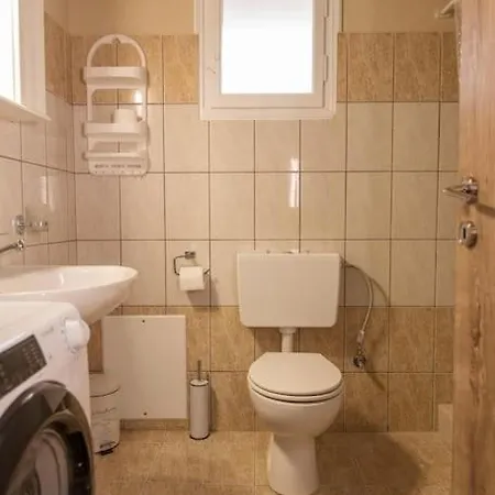 Lydia's House * Ipsos